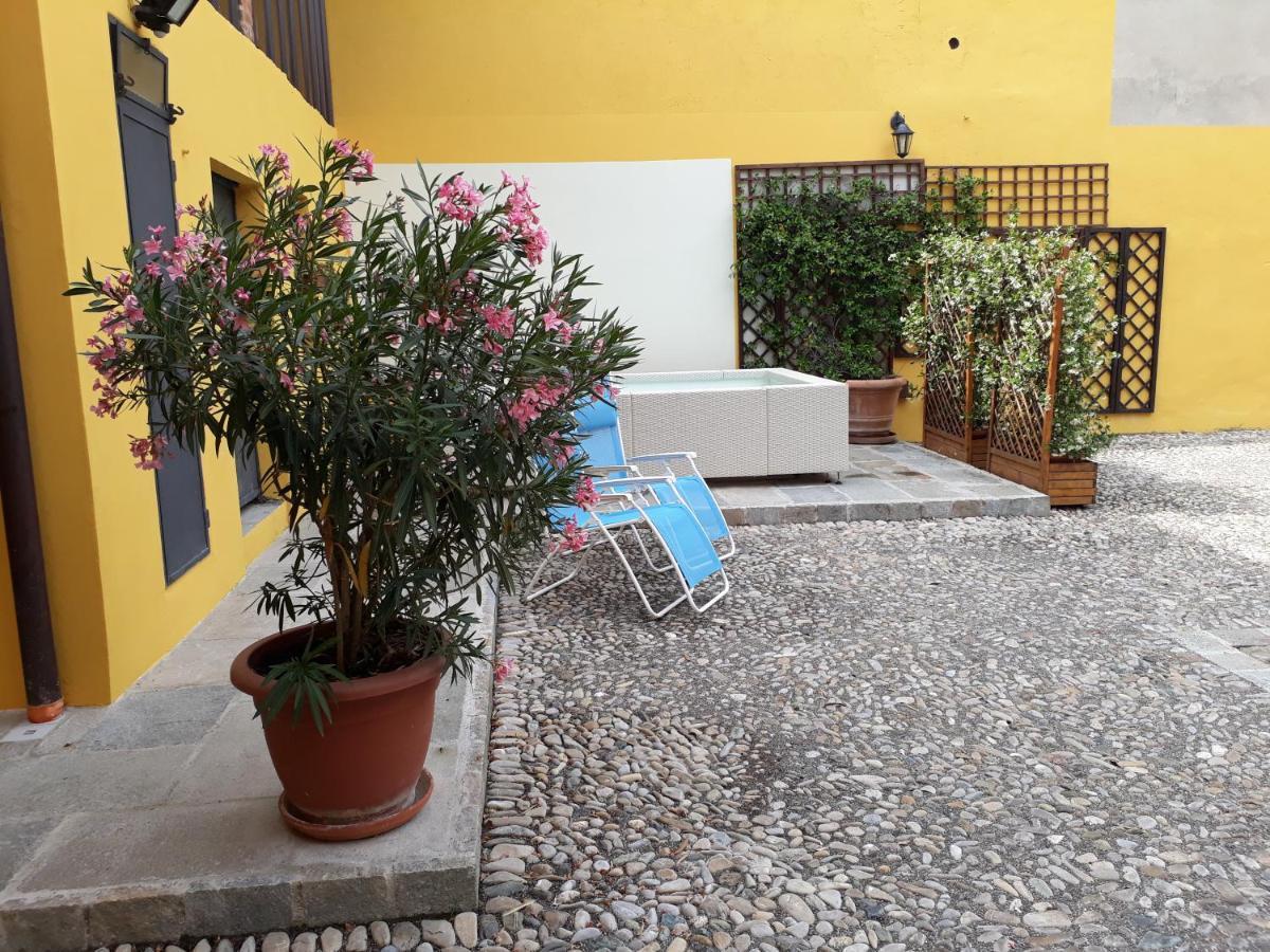 B&B La Corte Suites Salice Terme Zewnętrze zdjęcie