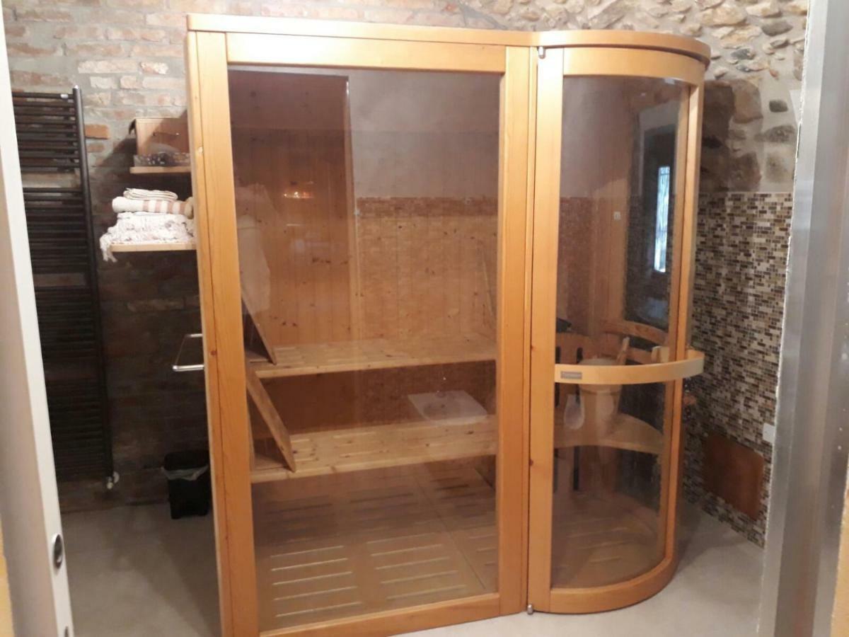 B&B La Corte Suites Salice Terme Zewnętrze zdjęcie