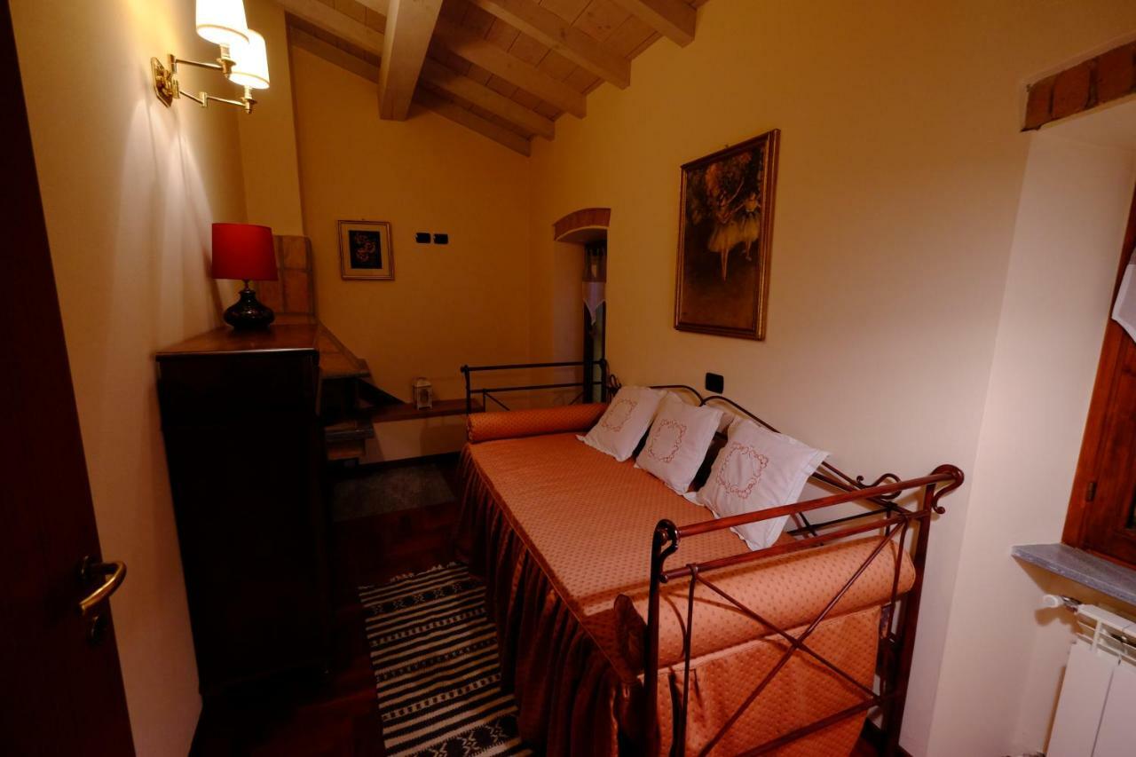 B&B La Corte Suites Salice Terme Zewnętrze zdjęcie