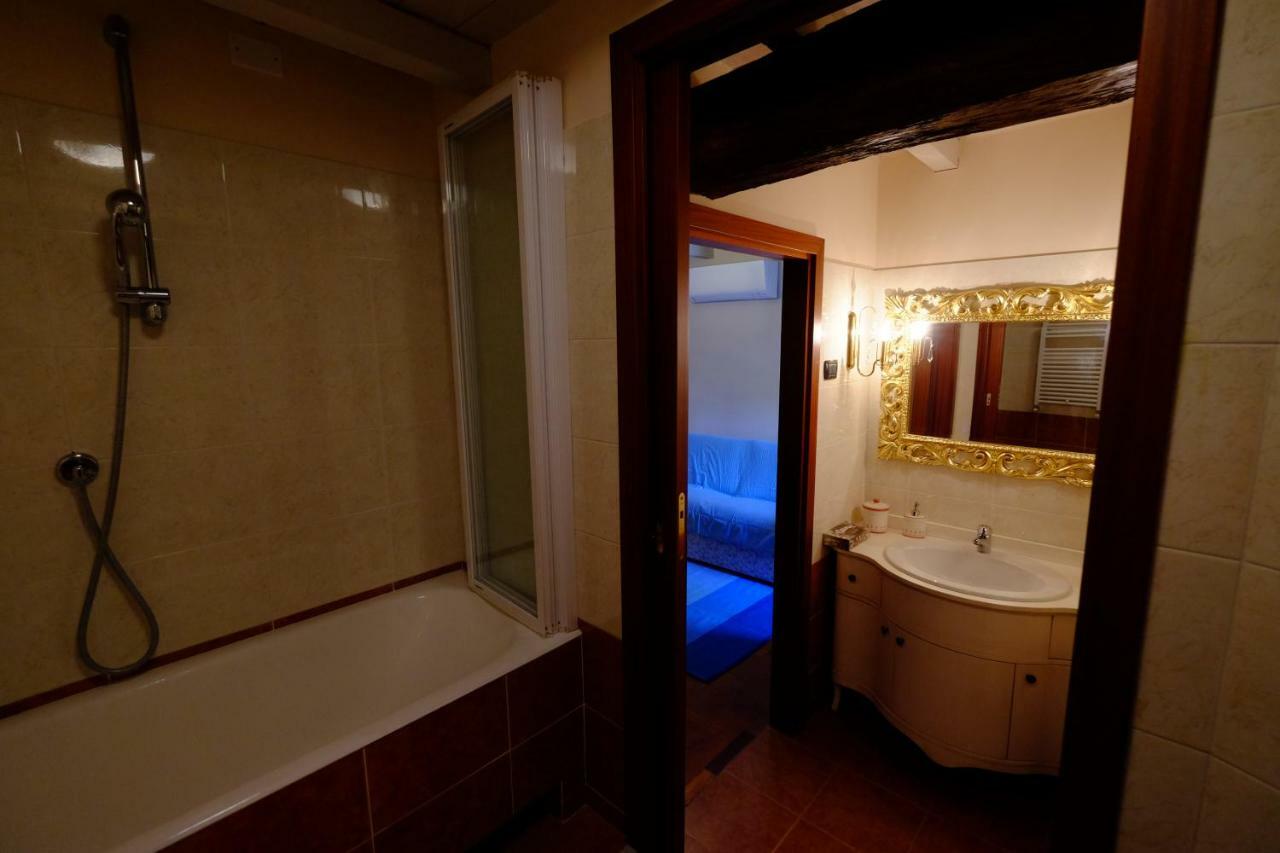 B&B La Corte Suites Salice Terme Zewnętrze zdjęcie