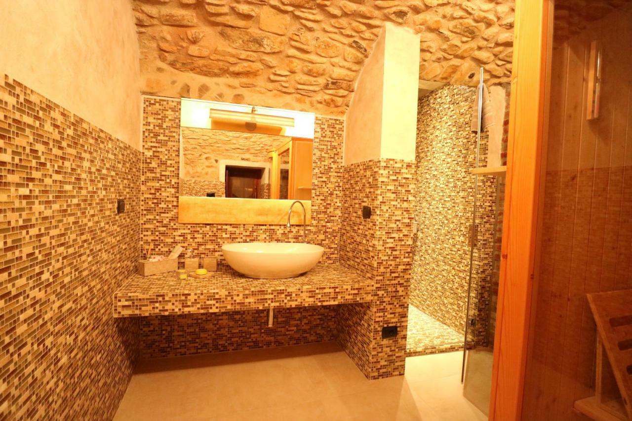 B&B La Corte Suites Salice Terme Zewnętrze zdjęcie