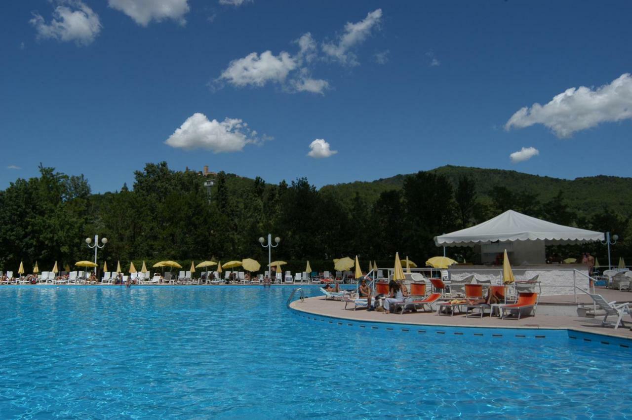 B&B La Corte Suites Salice Terme Zewnętrze zdjęcie