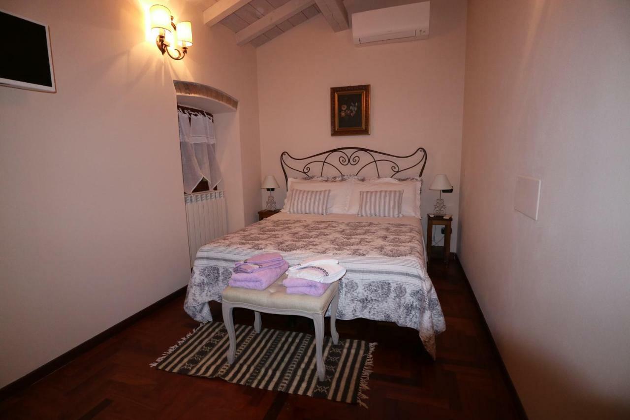 B&B La Corte Suites Salice Terme Zewnętrze zdjęcie