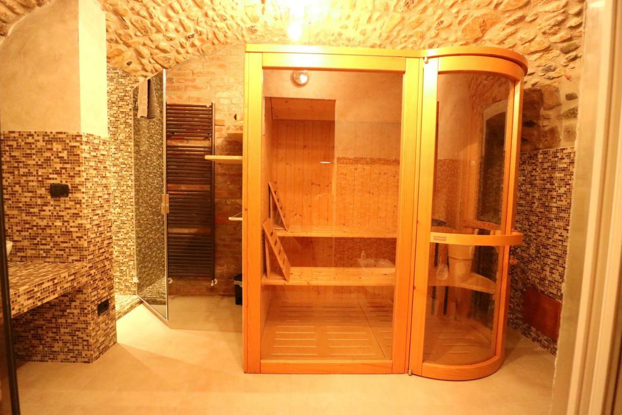 B&B La Corte Suites Salice Terme Zewnętrze zdjęcie
