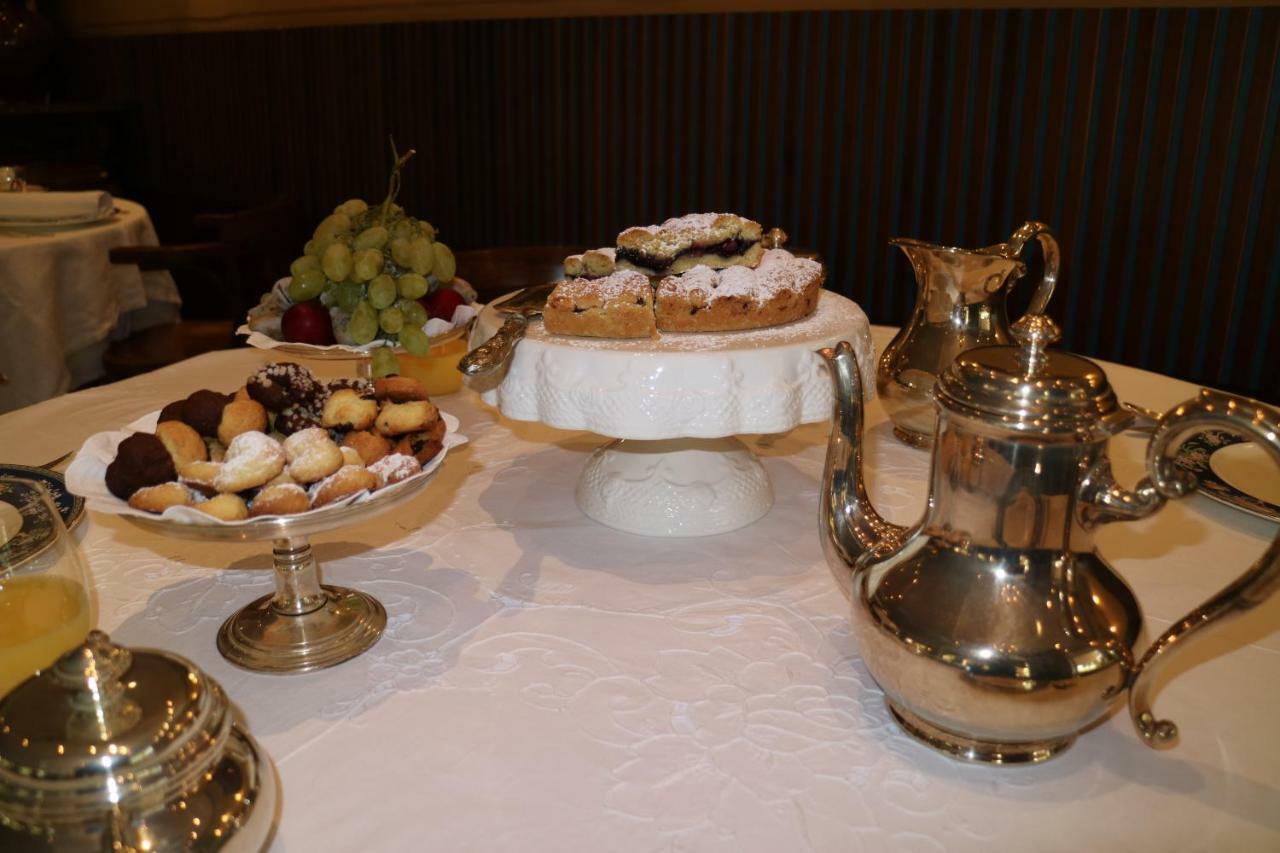 B&B La Corte Suites Salice Terme Zewnętrze zdjęcie
