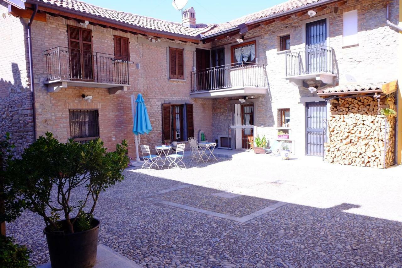 B&B La Corte Suites Salice Terme Zewnętrze zdjęcie